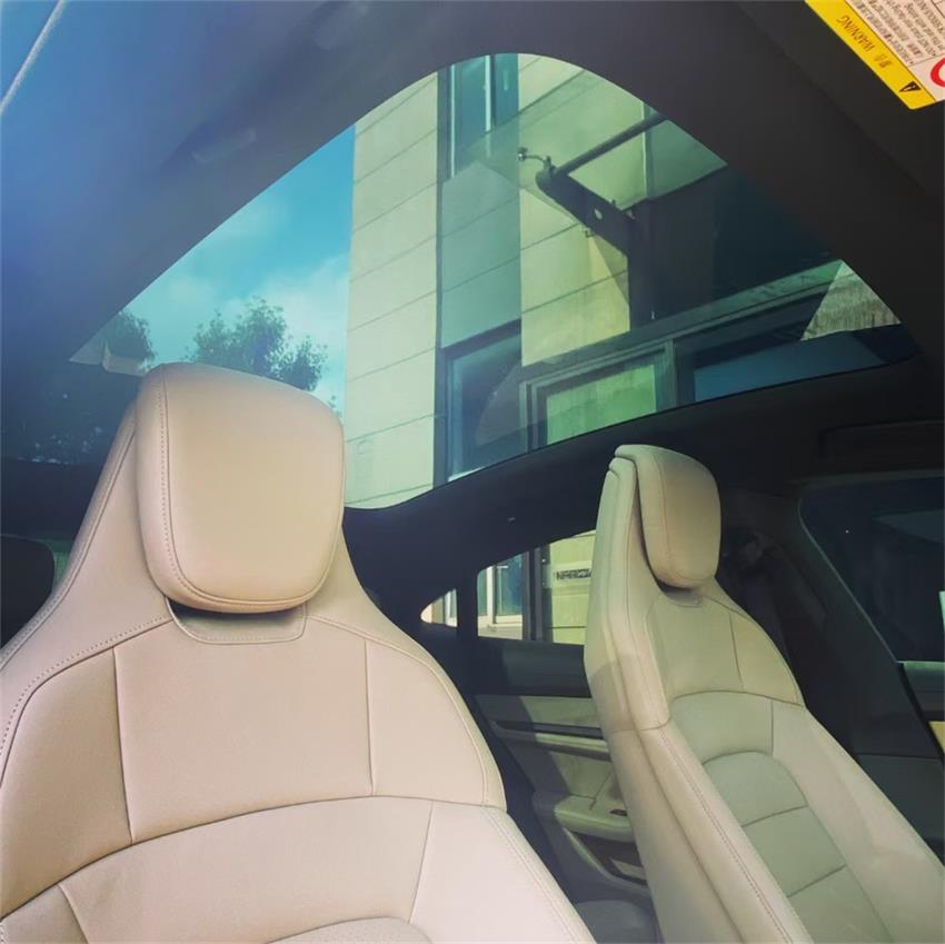 汽車貼膜怎么選擇？汽車貼膜對車輛有好處嗎？