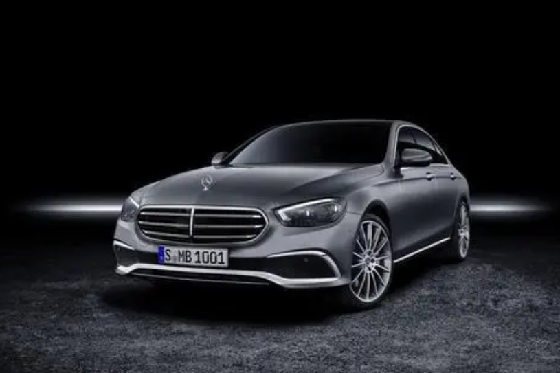 奔馳E級貼納爾PPF隱形車衣，一步到位保護漆面